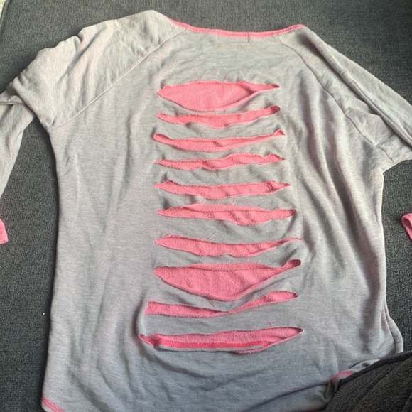 Soulcycle grey and pink long sleeve shirt - Picture 4 of 5